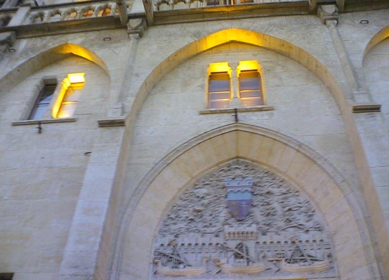 2 Hauptfassade der Kathedrale in Narbonne